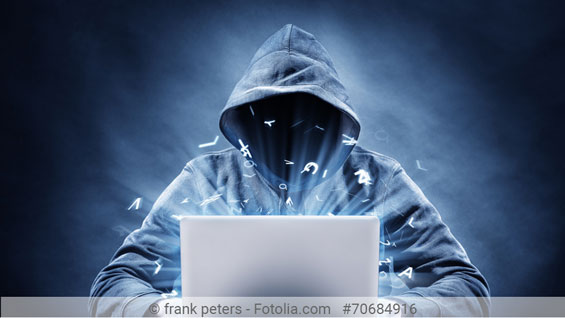 Hacker am Laptop